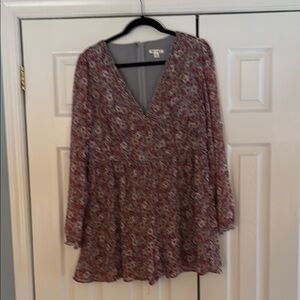 Elegant Floral V-Neck Dress